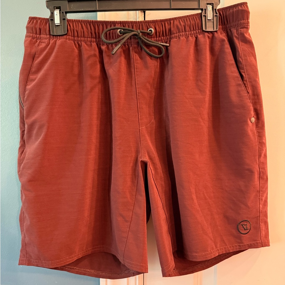 Vuori Mens 7” Lined Athletic Shorts